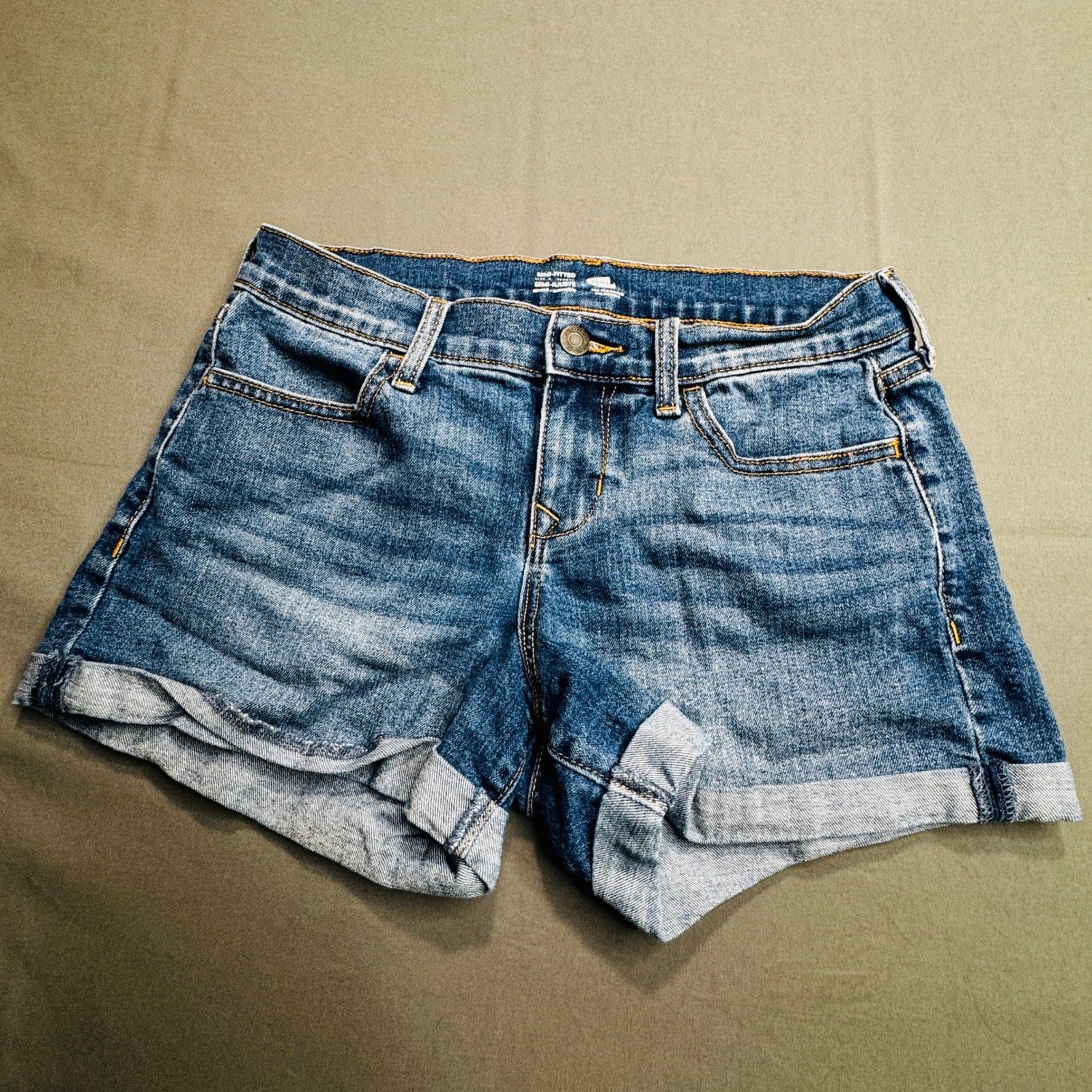 Old Navy Womens Blue Denim Stretch Cuffed Jean Shorts Size 2 Juniors